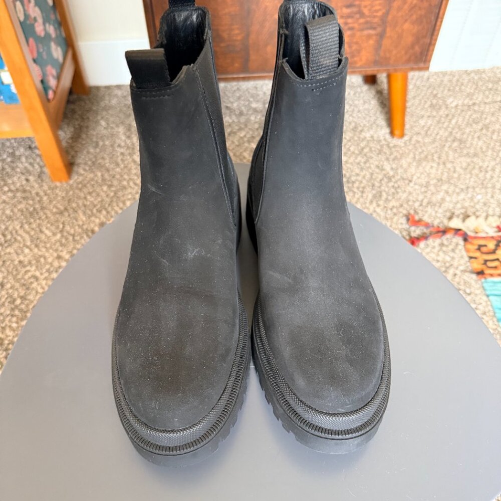BRAND NEW Thursday Boot Company Women's Legend Platform Chelseas - Picture 4 of 8